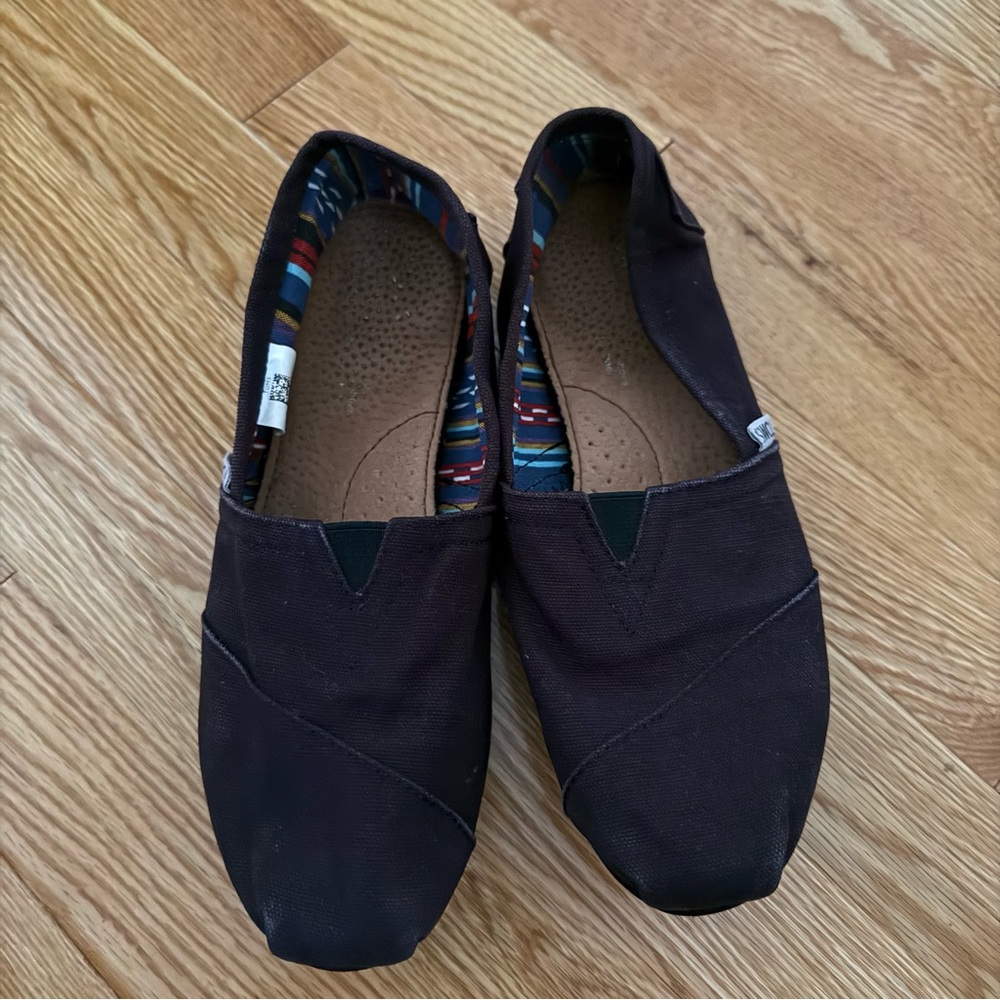 Toms Women’s Black Canvas Slip-On Shoes